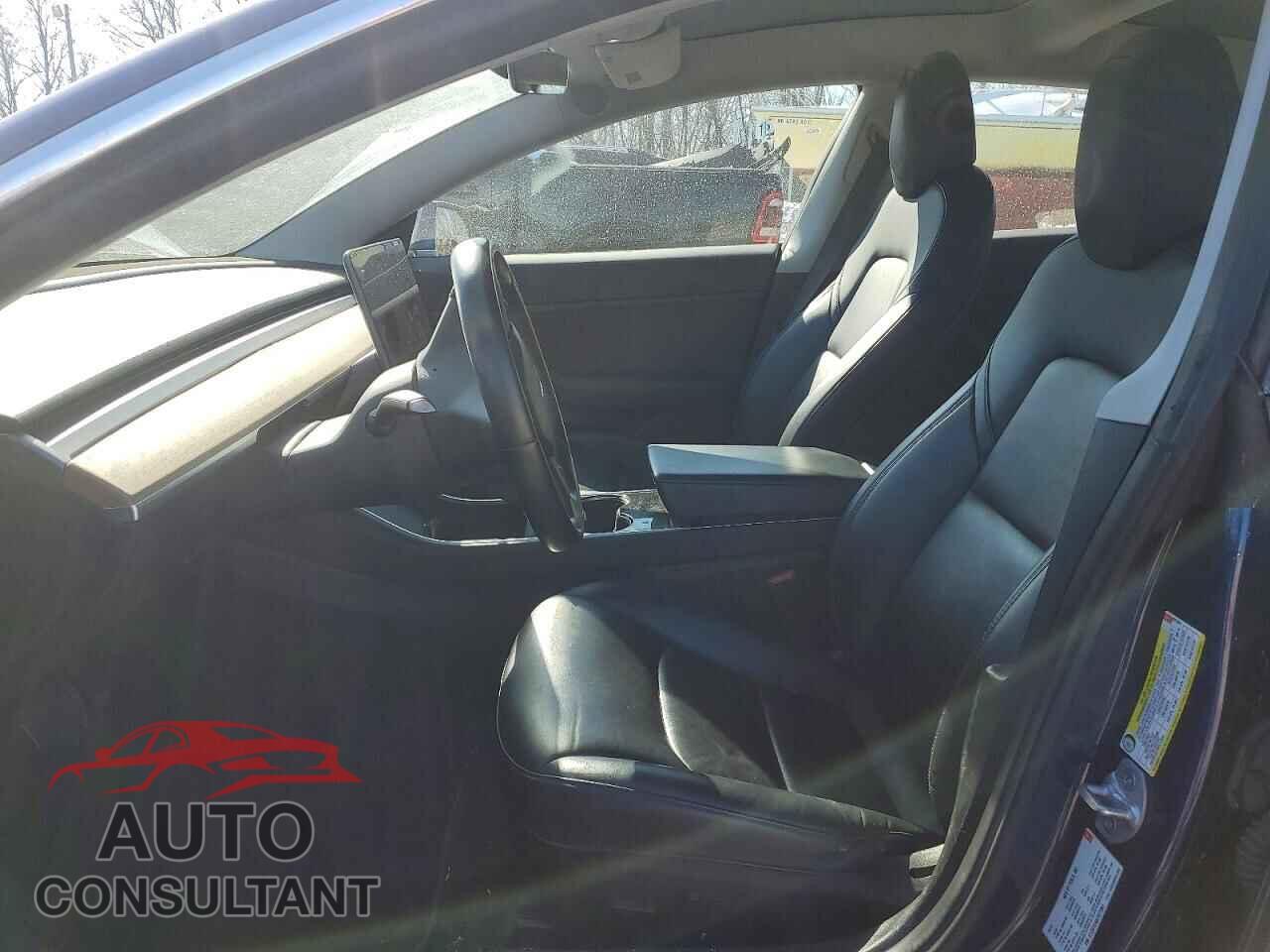 TESLA MODEL 3 2018 - 5YJ3E1EA6JF077951