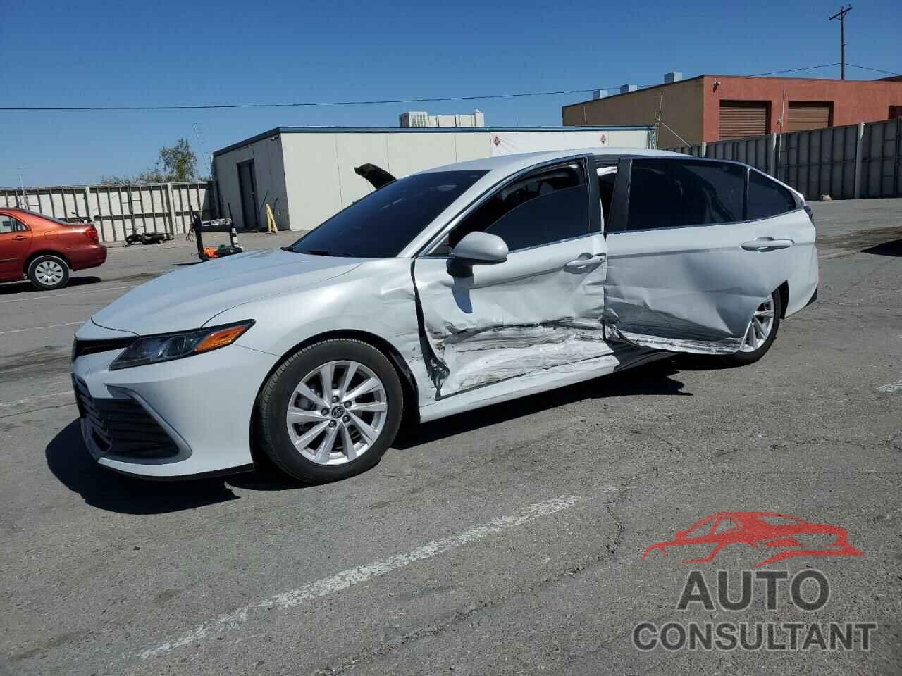 TOYOTA CAMRY 2022 - 4T1C11AK2NU044254