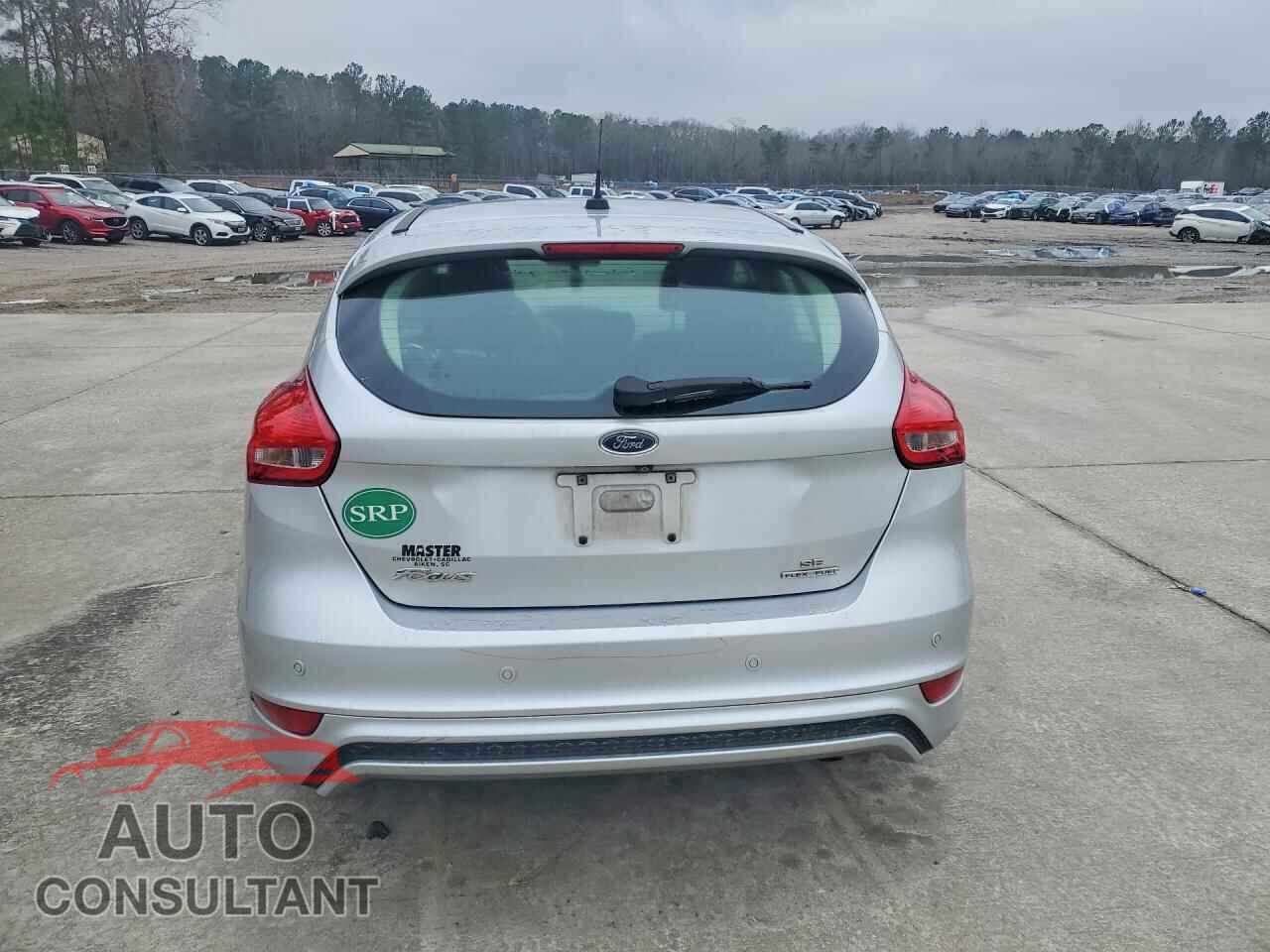 FORD FOCUS 2016 - 1FADP3K28GL335244