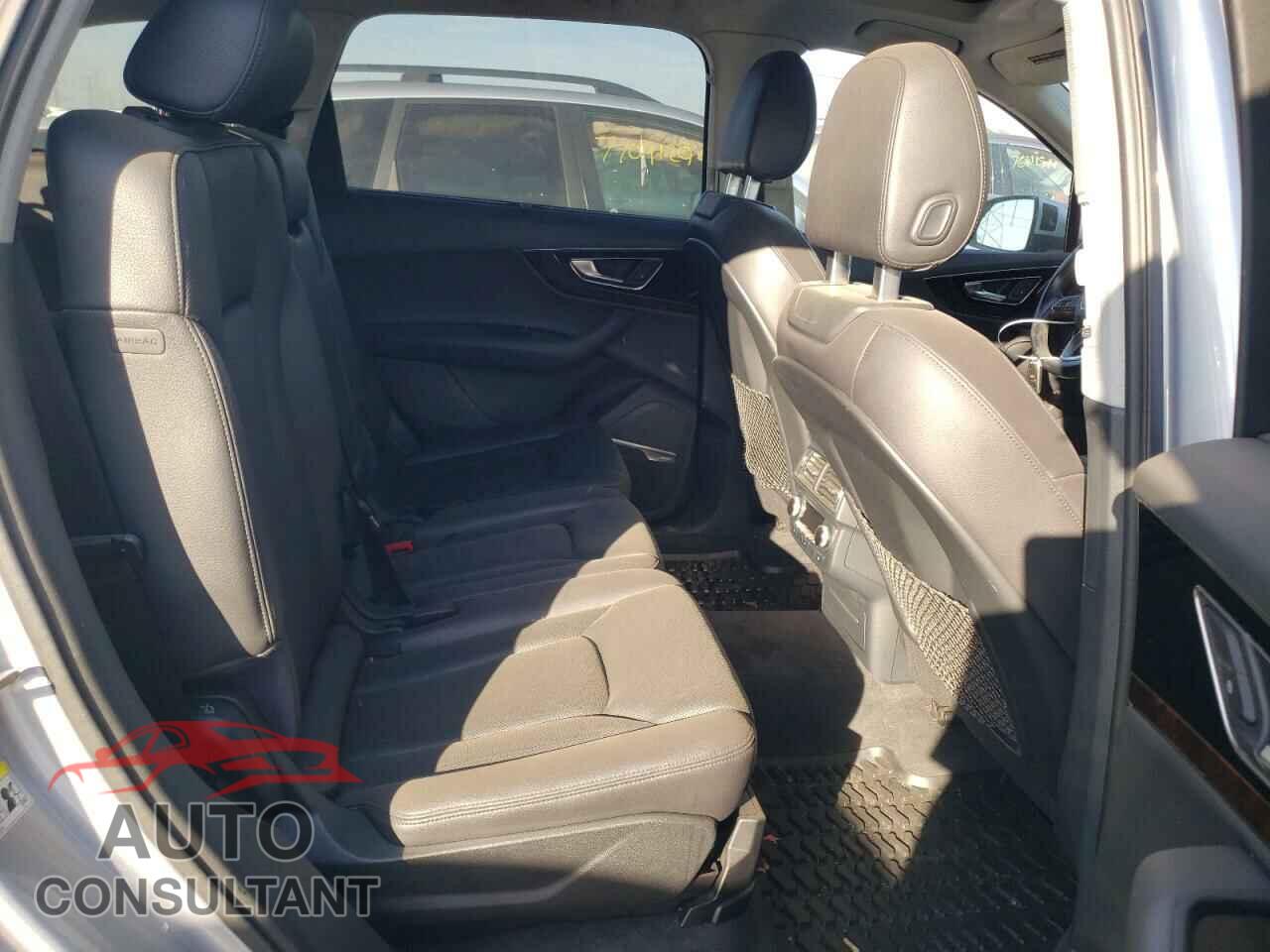 AUDI Q7 2017 - WA1VABF76HD031867