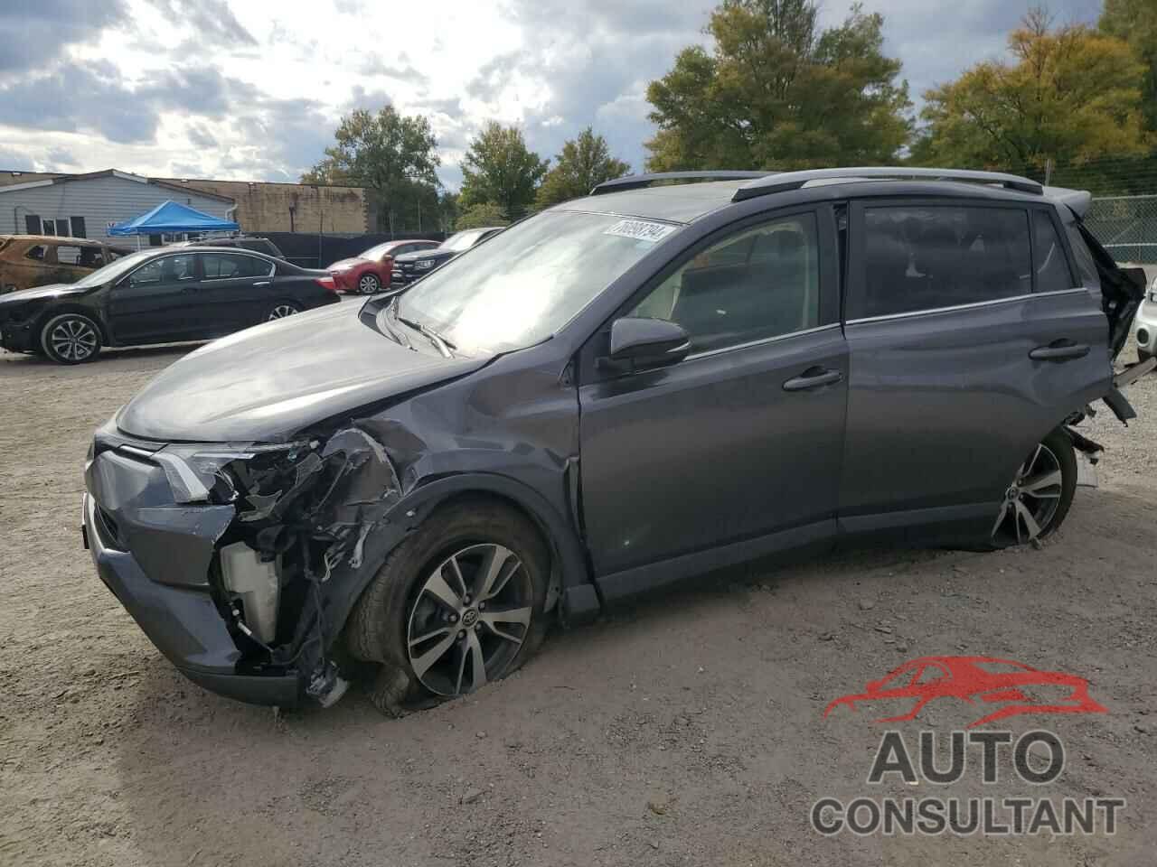 TOYOTA RAV4 2018 - JTMRFREV6JJ726990