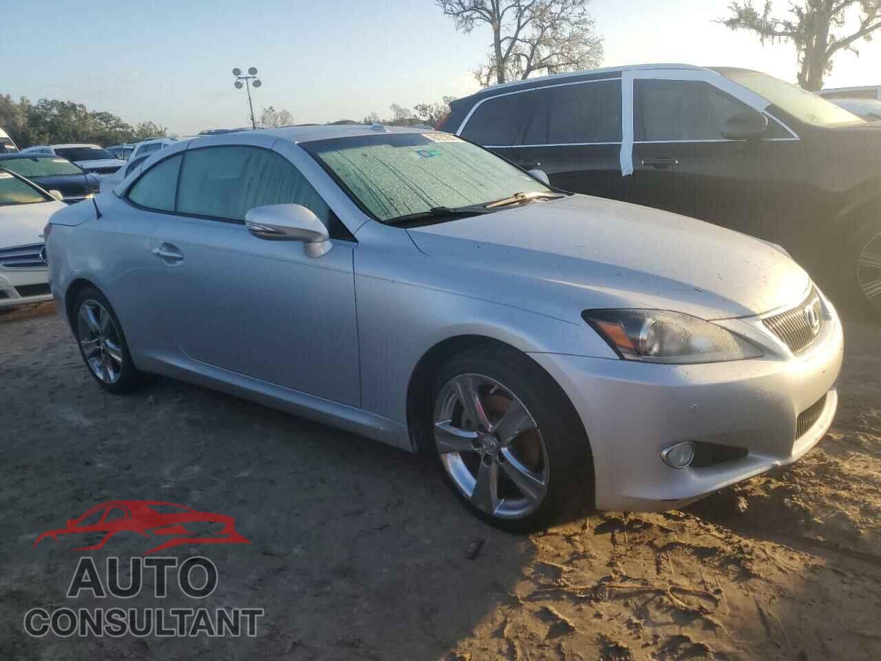 LEXUS IS 2012 - JTHFF2C21C2526551