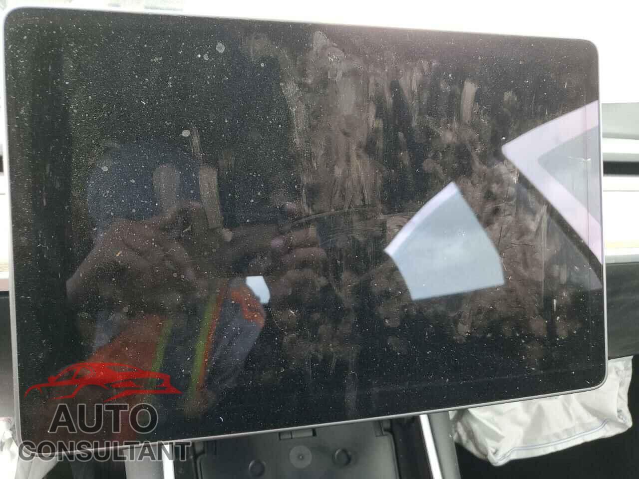 TESLA MODEL 3 2020 - 5YJ3E1EA5LF705193