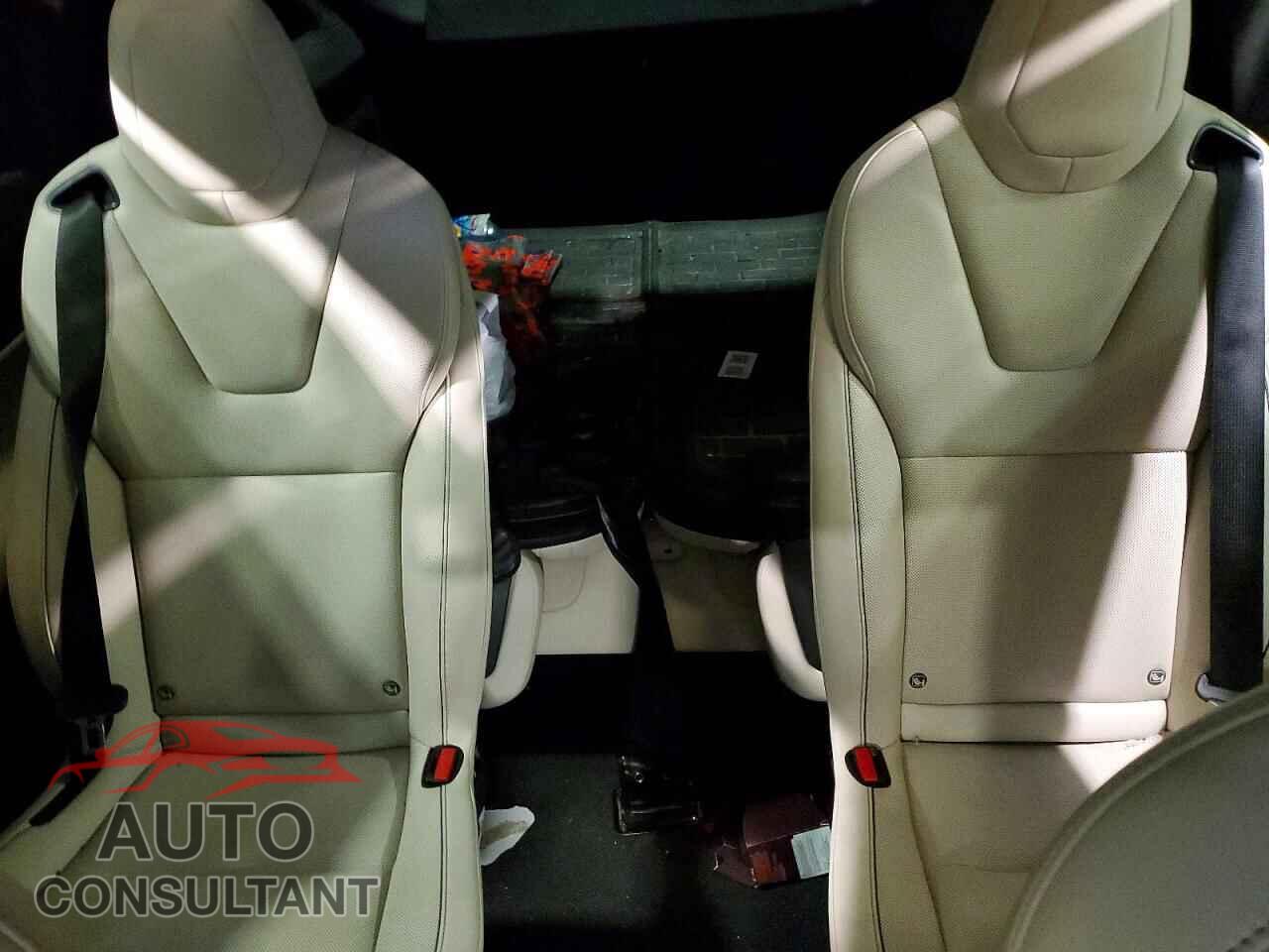 TESLA MODEL X 2023 - 7SAXCBE61PF412294