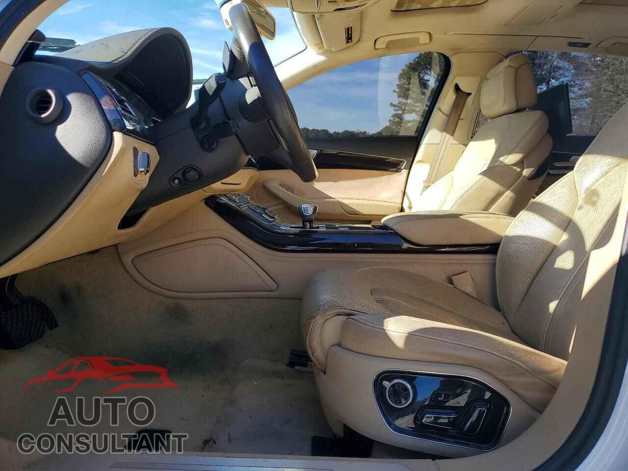 AUDI A8 2012 - WAURVAFD0CN031147