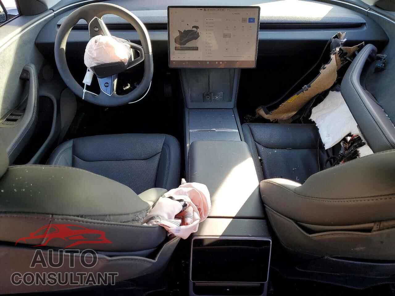 TESLA MODEL 3 2024 - 5YJ3E1EB1RF799378