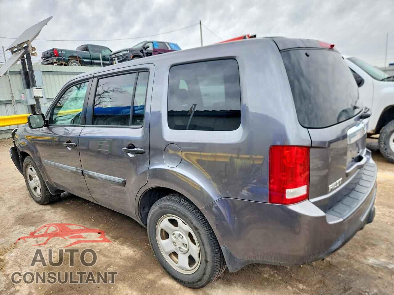 HONDA PILOT 2015 - 5FNYF4H25FB013450