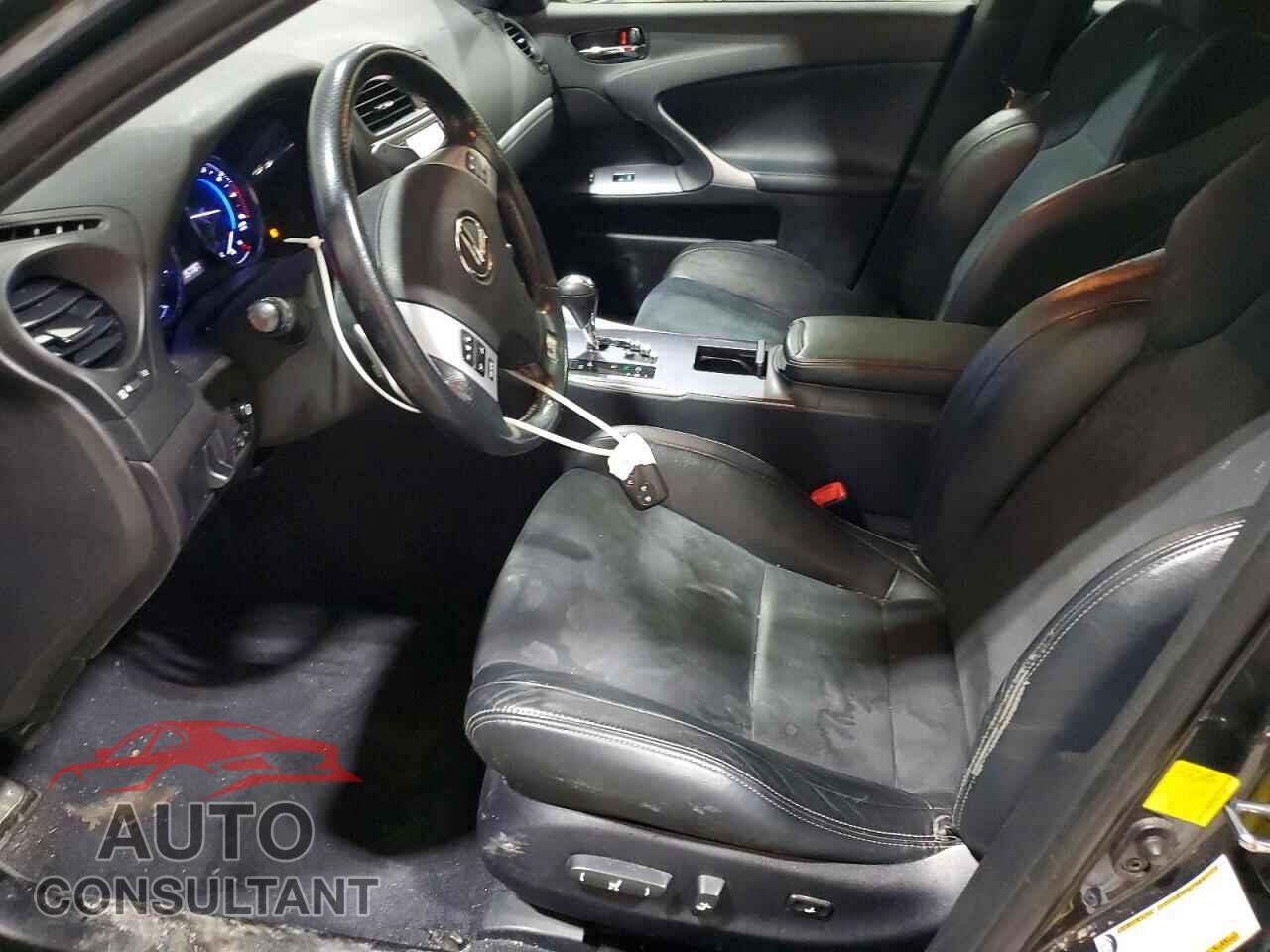 LEXUS IS 2011 - JTHBF5C20B5155590