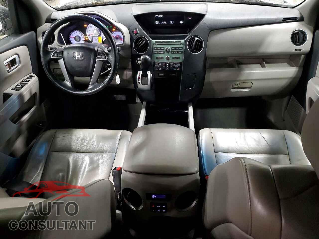 HONDA PILOT 2011 - 5FNYF4H55BB100169