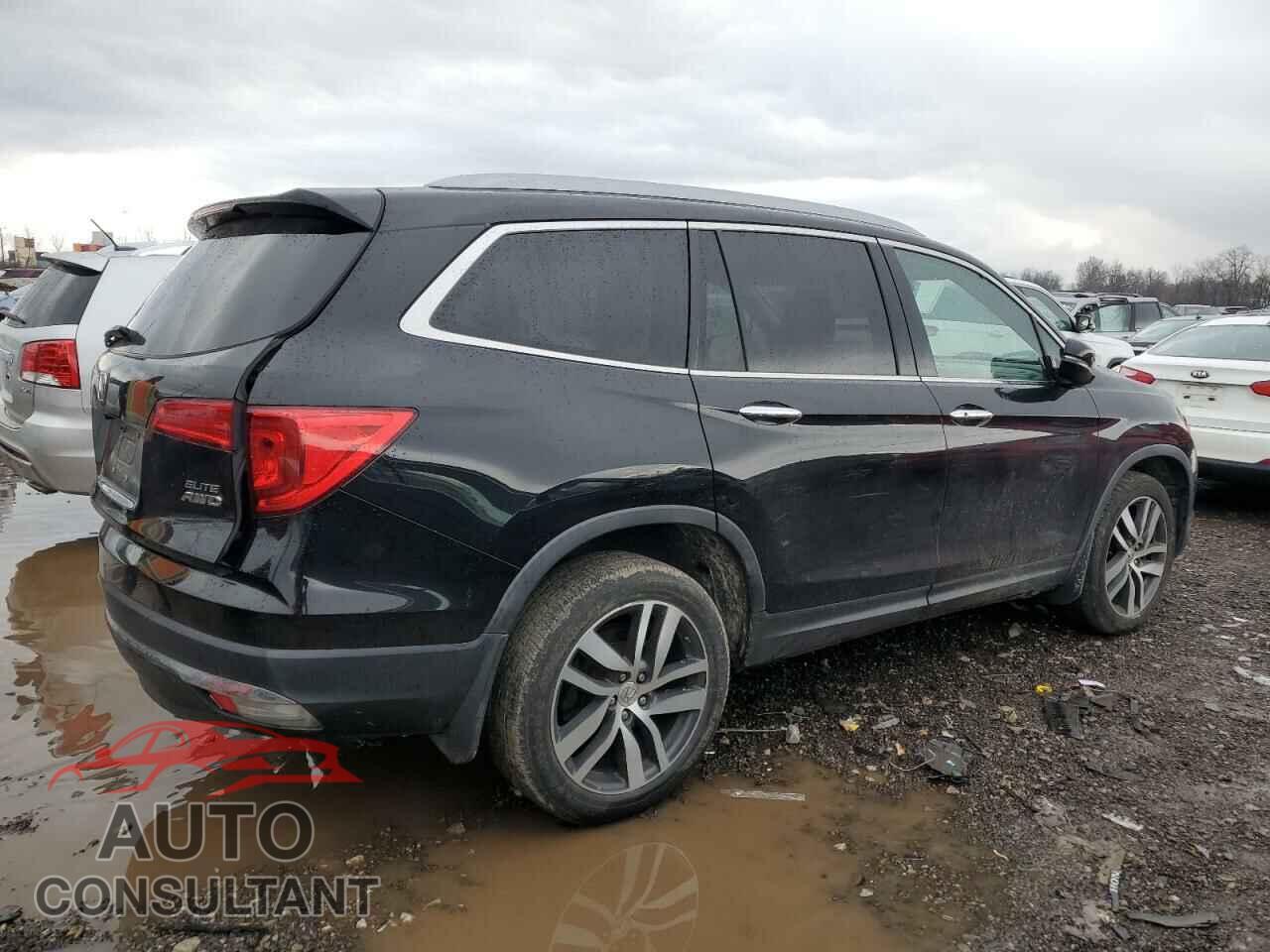 HONDA PILOT 2017 - 5FNYF6H07HB105348