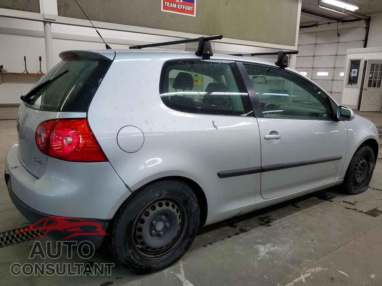 VOLKSWAGEN RABBIT 2009 - WVWAA71K39W033255