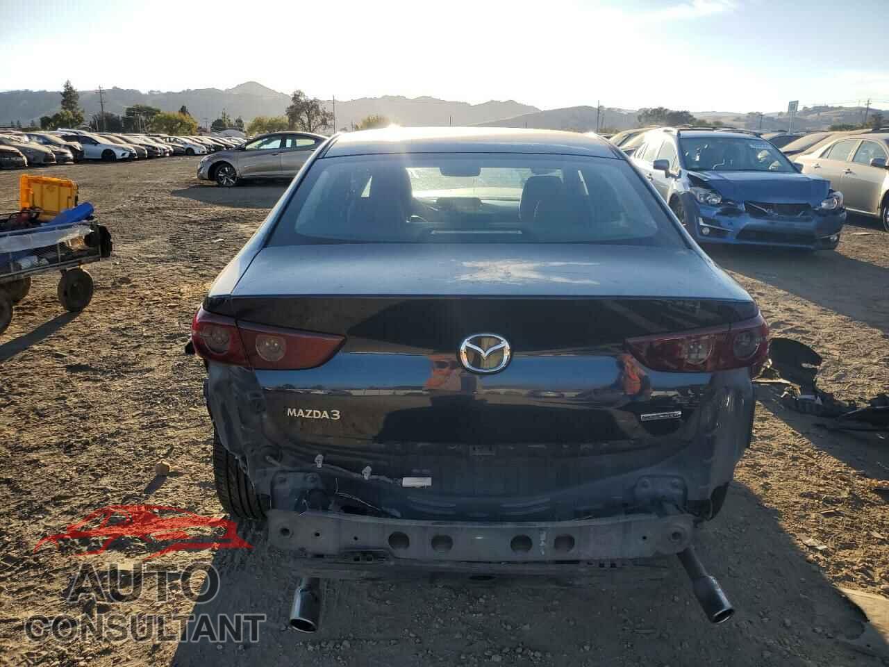 MAZDA 3 2021 - JM1BPABL2M1320745