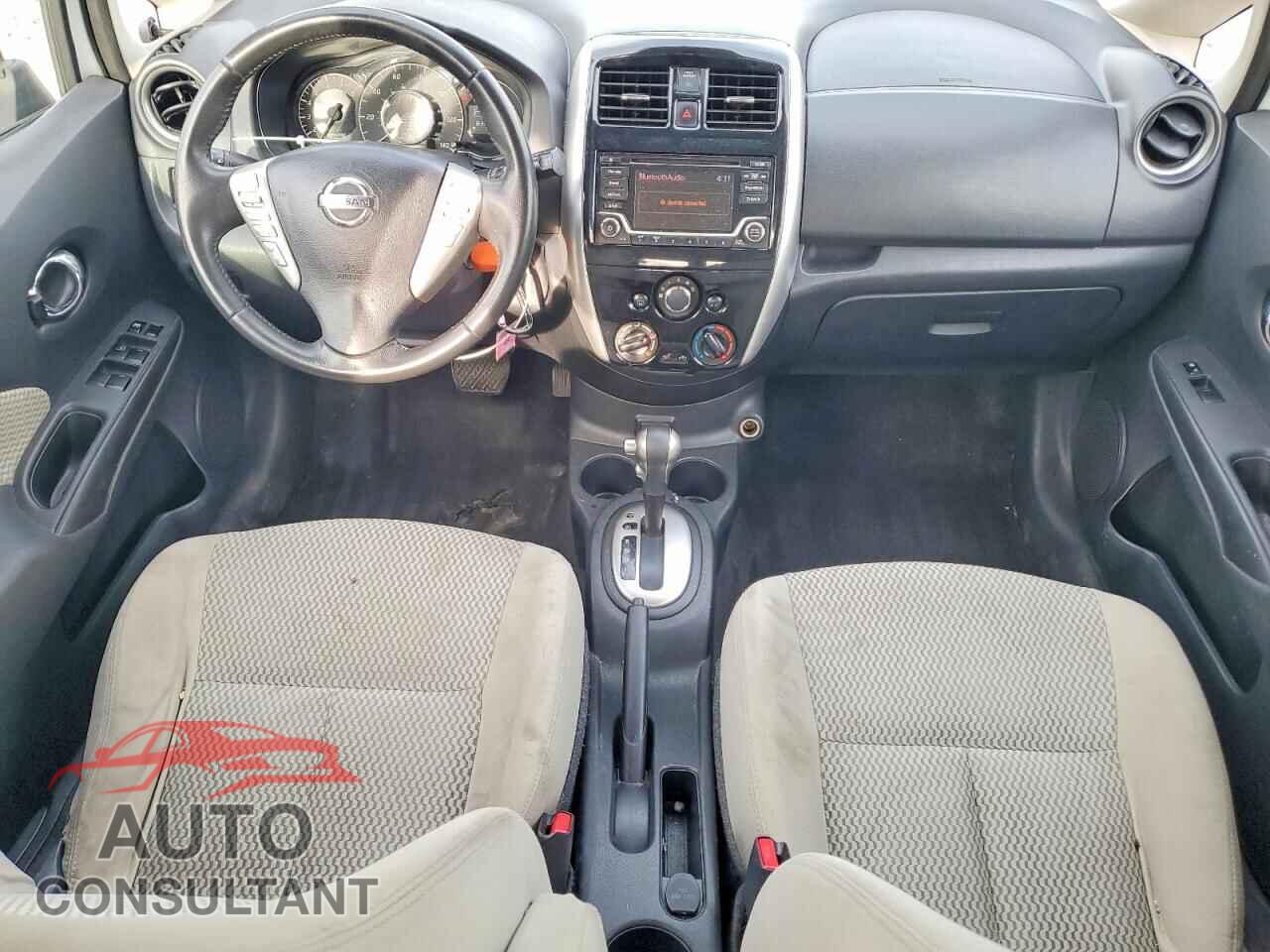 NISSAN VERSA 2017 - 3N1CE2CP3HL367382
