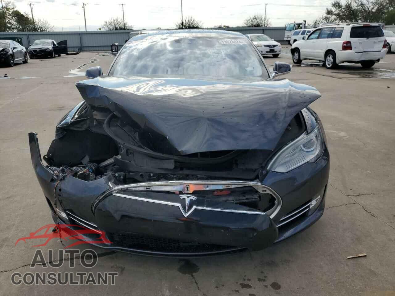 TESLA MODEL S 2015 - 5YJSA1E42FF105320