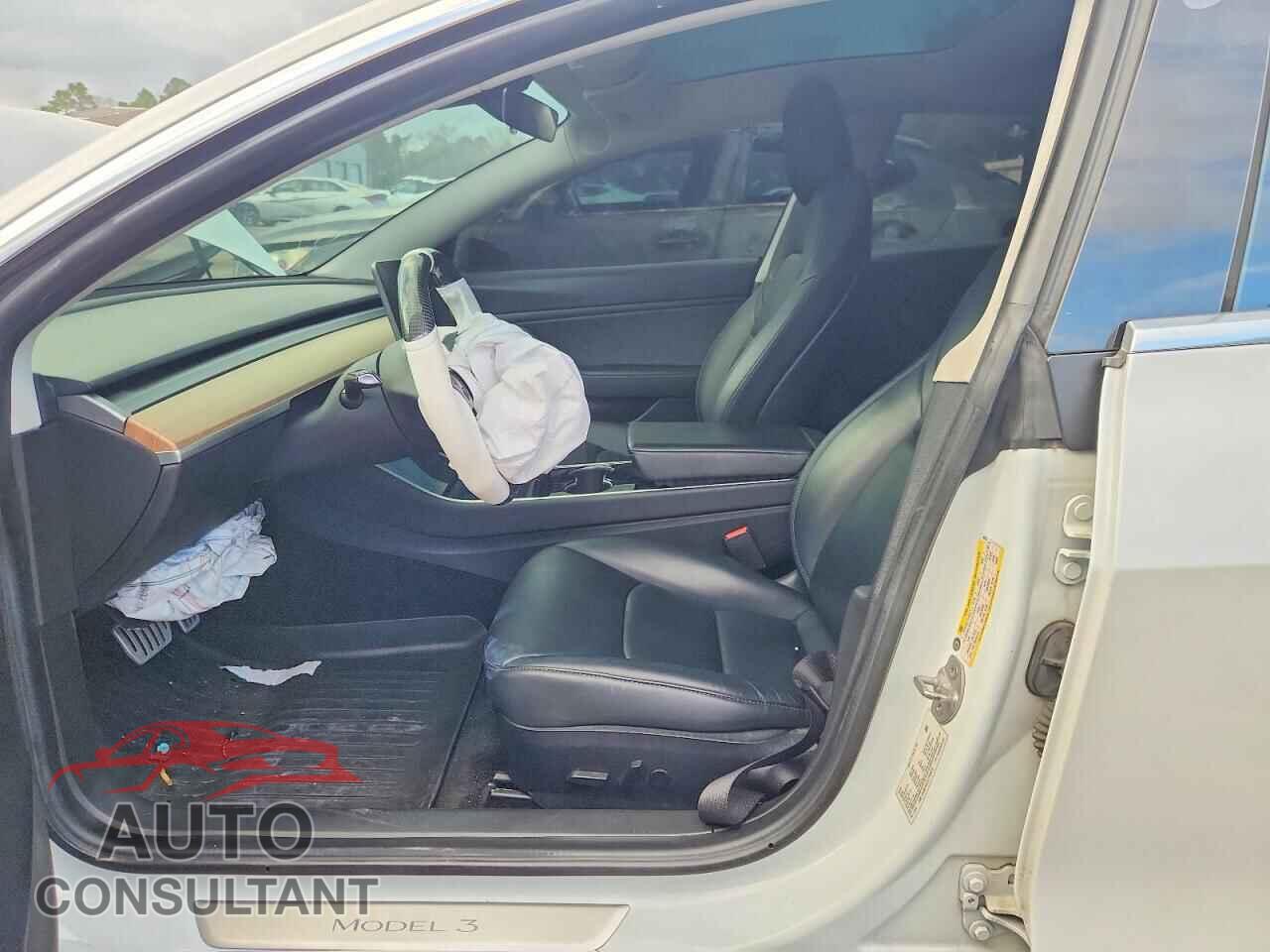 TESLA MODEL 3 2020 - 5YJ3E1EC1LF746972