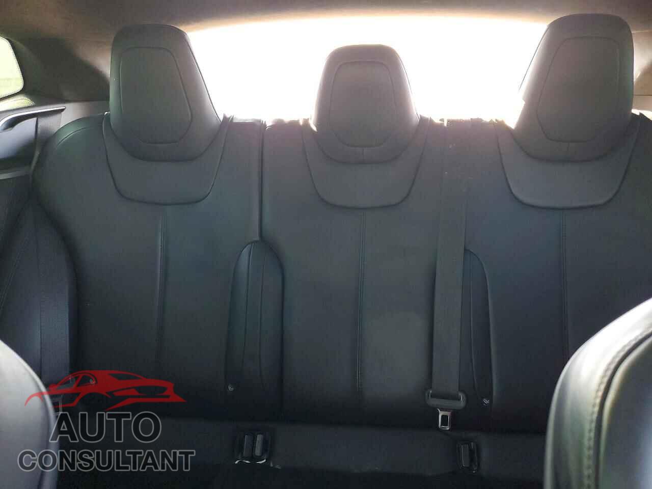 TESLA MODEL S 2017 - 5YJSA1E22HF200395