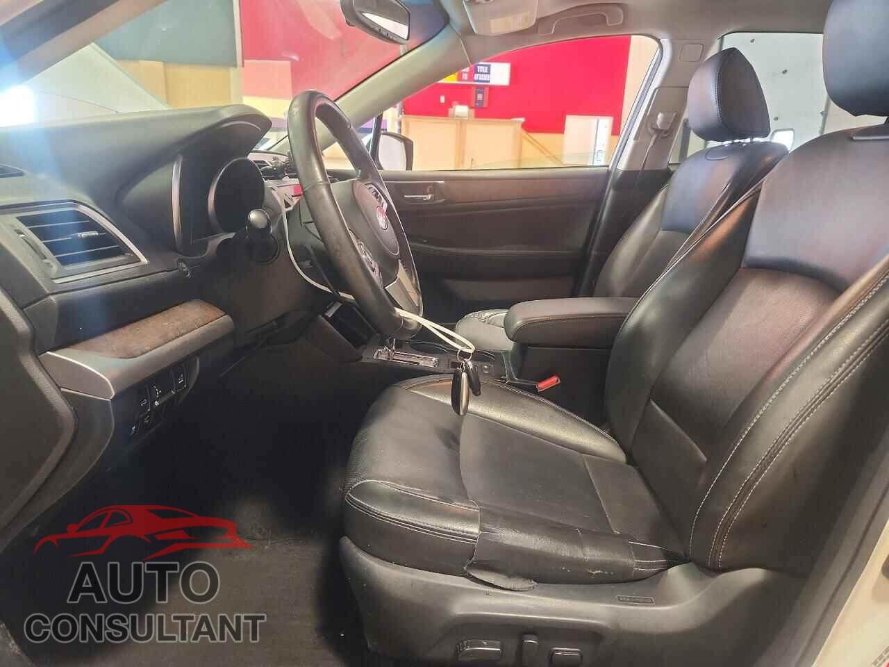 SUBARU OUTBACK 2017 - 4S4BSAKC2H3297438