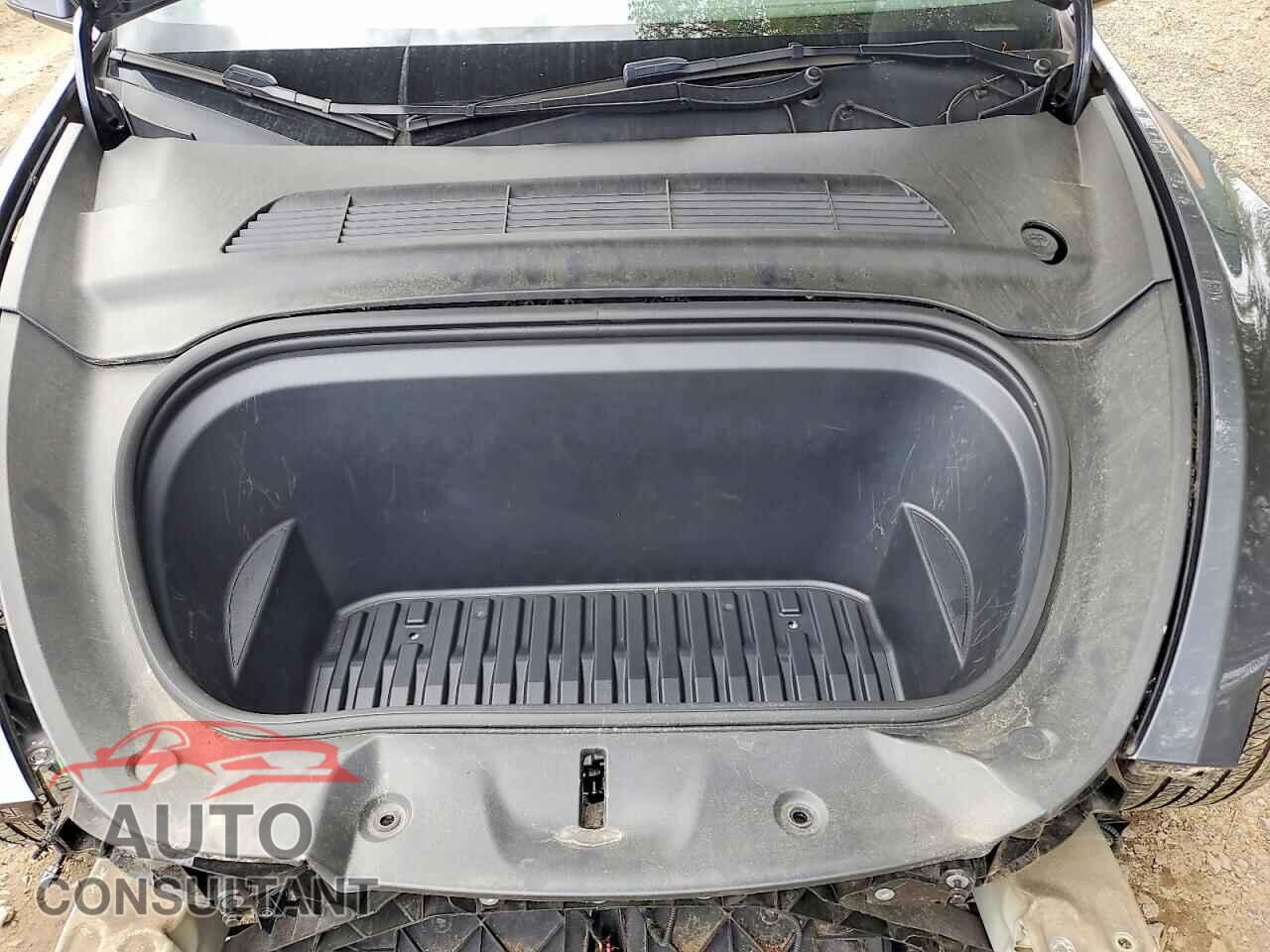 TESLA MODEL Y 2023 - 7SAYGDED6PF934485