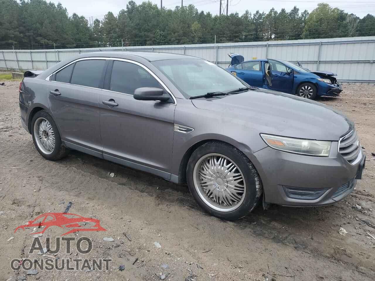 FORD TAURUS 2013 - 1FAHP2E82DG120376