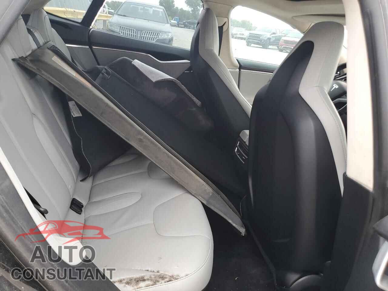 TESLA MODEL S 2014 - 5YJSA1S19EFP30452