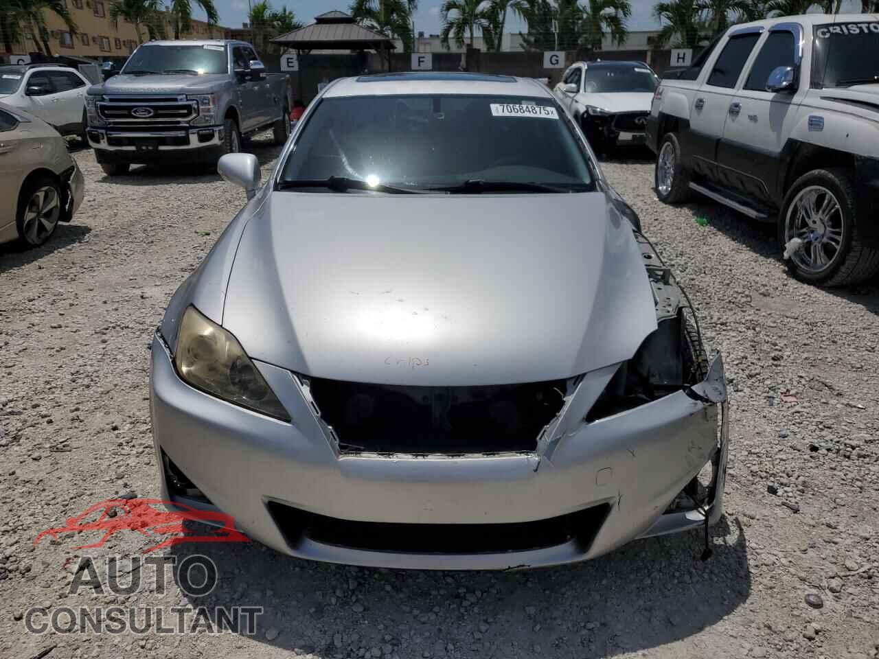 LEXUS IS 2011 - JTHBF5C24B5146696