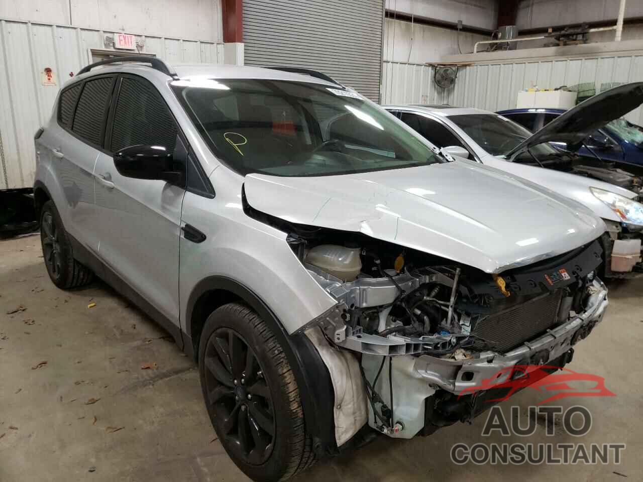 FORD ESCAPE 2018 - 1FMCU0GDXJUB54599