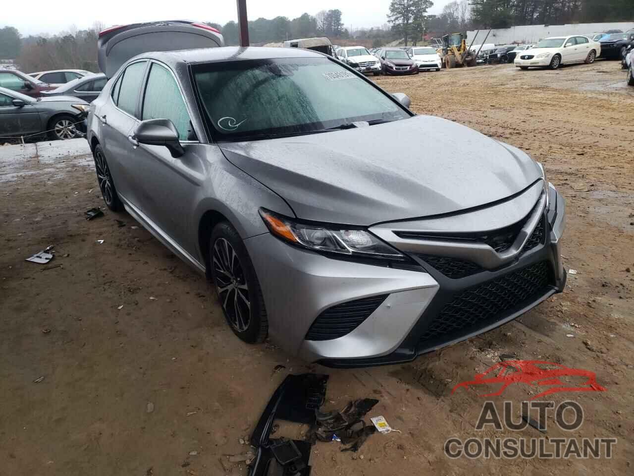 TOYOTA CAMRY 2018 - 4T1B11HK5JU127074