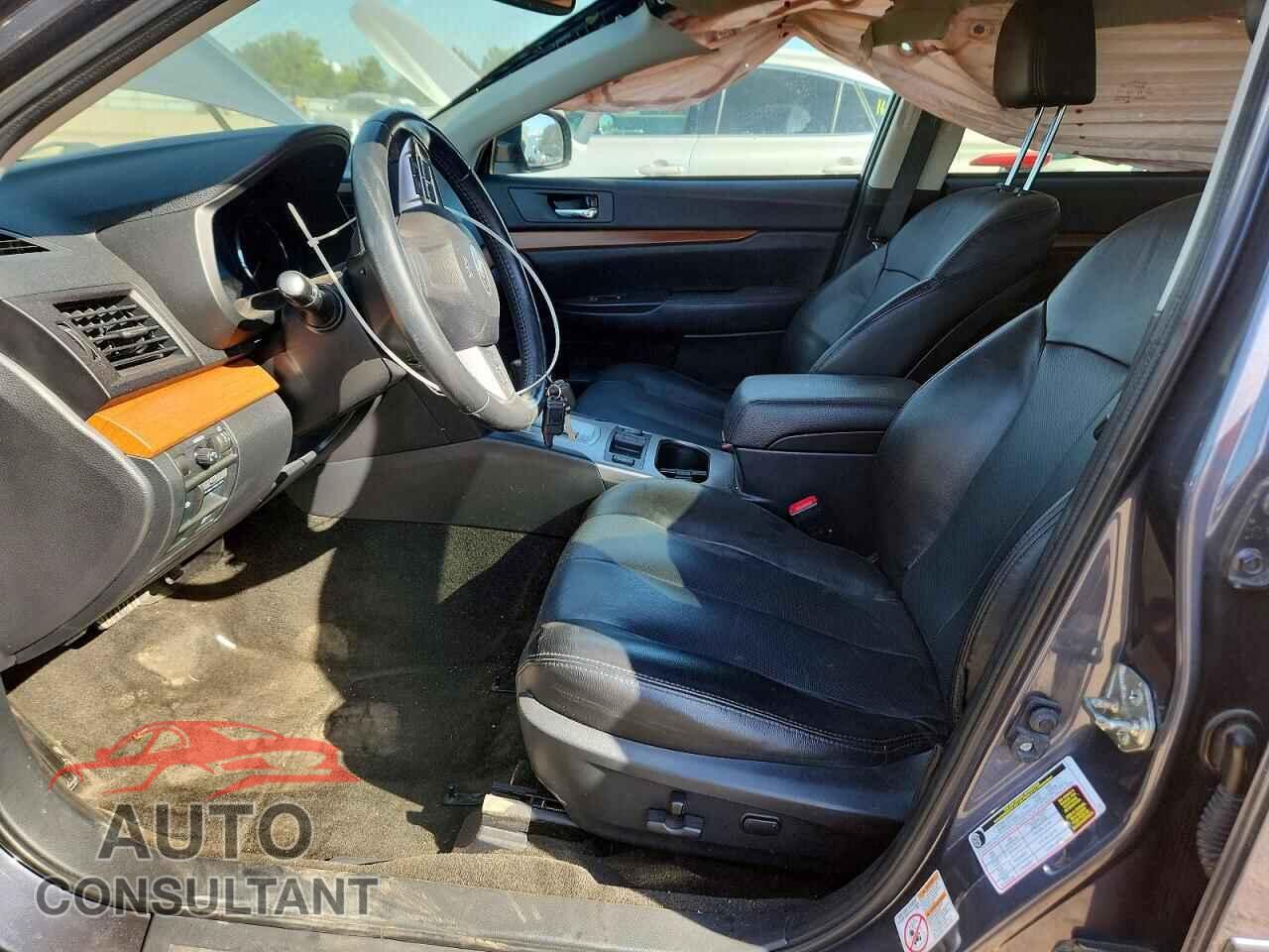 SUBARU OUTBACK 2014 - 4S4BRCLC2E3305457