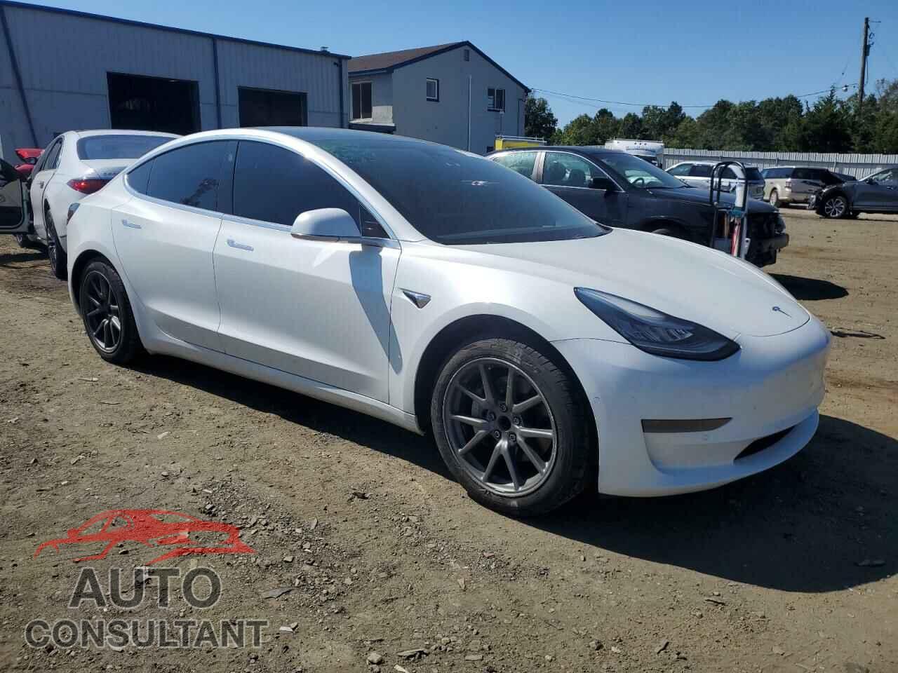 TESLA MODEL 3 2019 - 5YJ3E1EA7KF484288