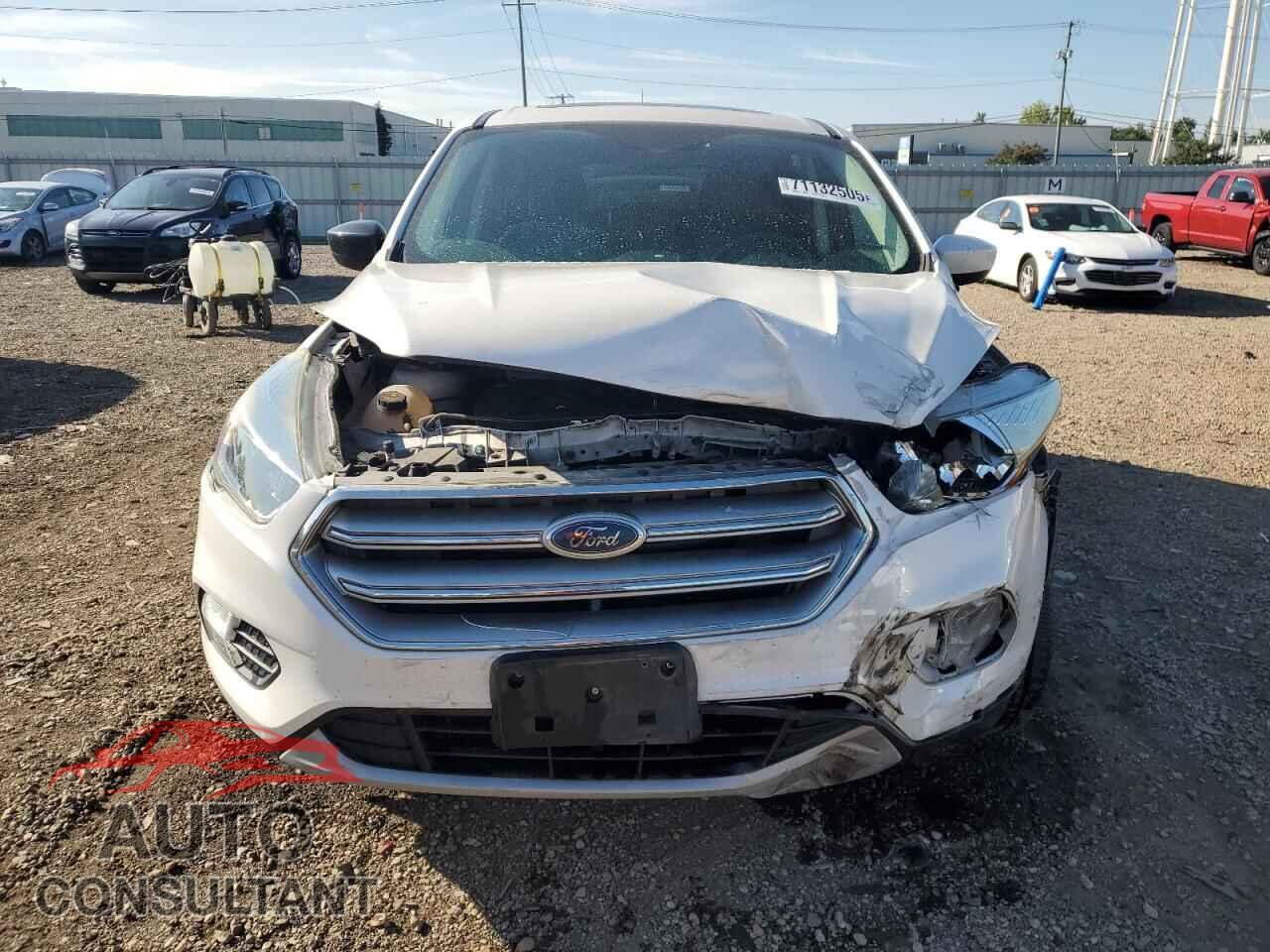 FORD ESCAPE 2017 - 1FMCU9GD9HUB00239