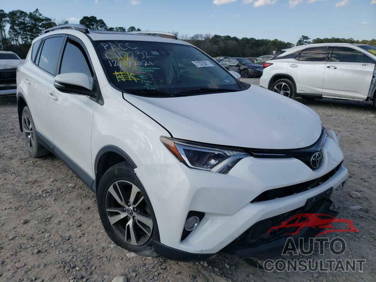 TOYOTA RAV4 2017 - JTMWFREV6HD107804