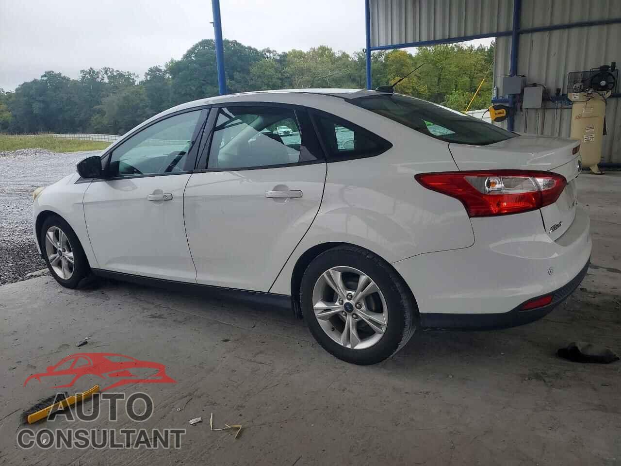 FORD FOCUS 2014 - 1FADP3F2XEL190246