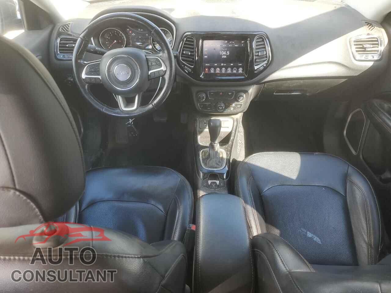 JEEP COMPASS 2019 - 3C4NJCCB3KT660041