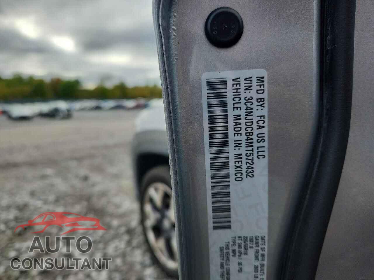 JEEP COMPASS 2021 - 3C4NJDCB4MT572432