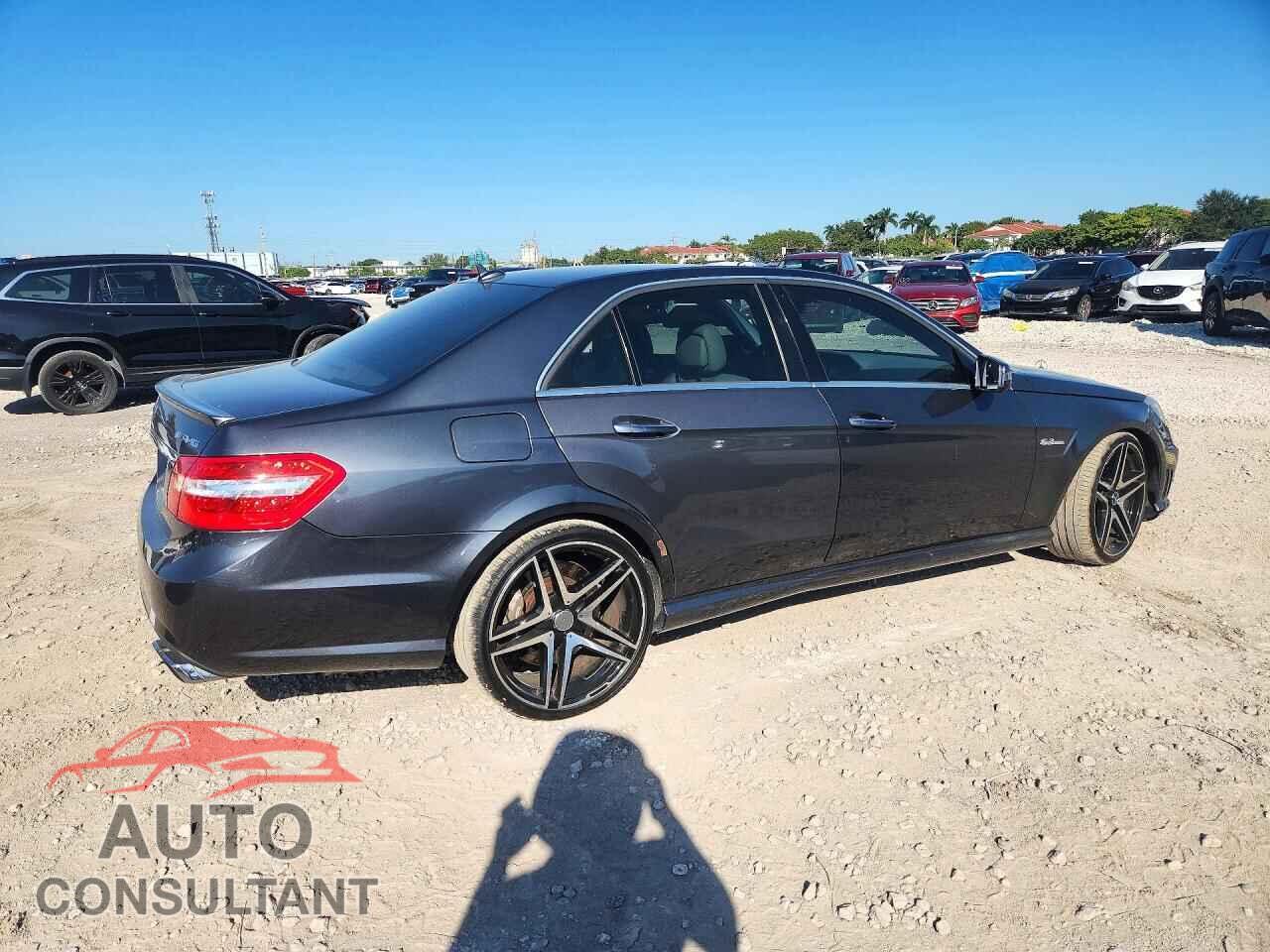 MERCEDES-BENZ E-CLASS 2010 - WDDHF7HB7AA121576