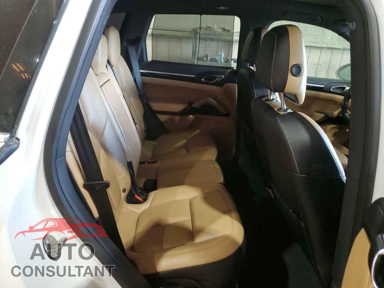 PORSCHE CAYENNE 2016 - WP1AA2A25GLA04971
