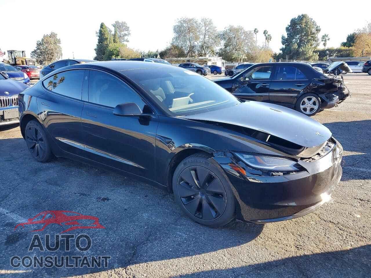 TESLA MODEL 3 2024 - 5YJ3E1EA8RF829449