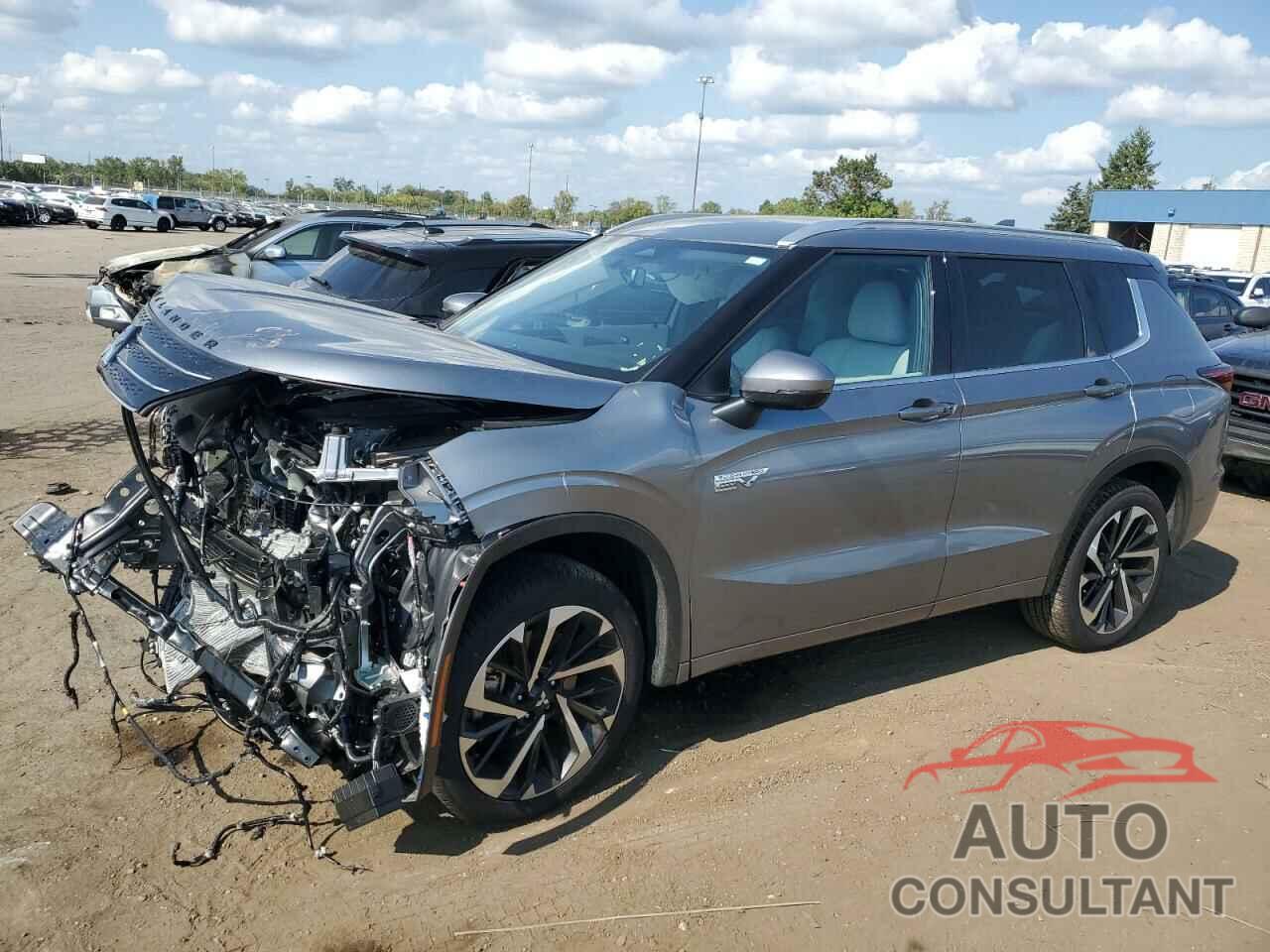 MITSUBISHI OUTLANDER 2023 - JA4T5VA99PZ050050