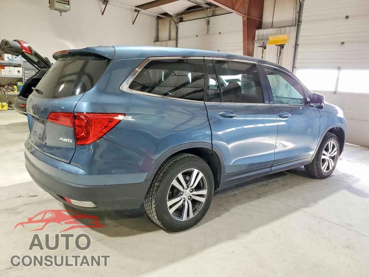 HONDA PILOT 2018 - 5FNYF6H31JB052016