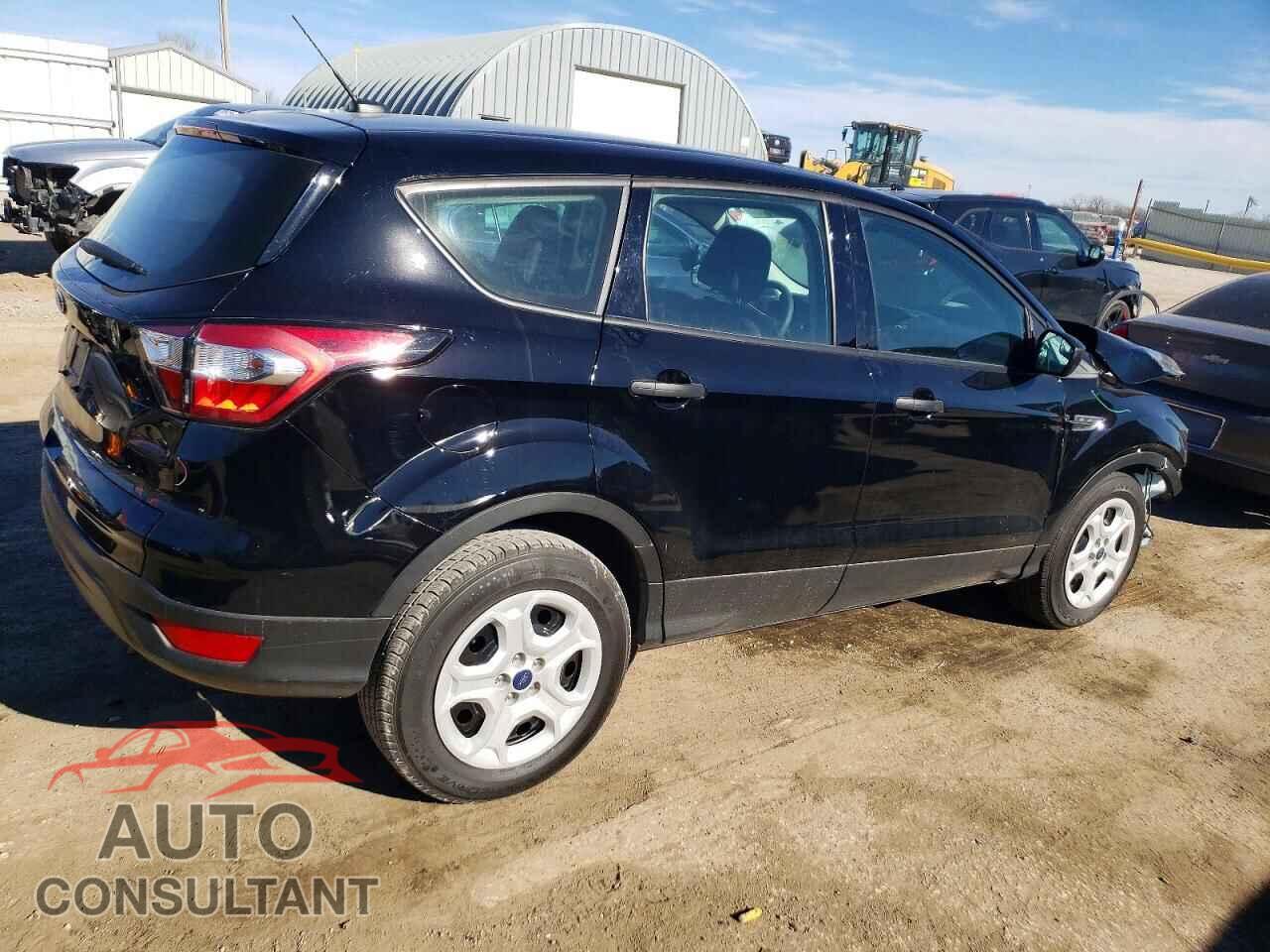FORD ESCAPE 2017 - 1FMCU0F77HUC95166