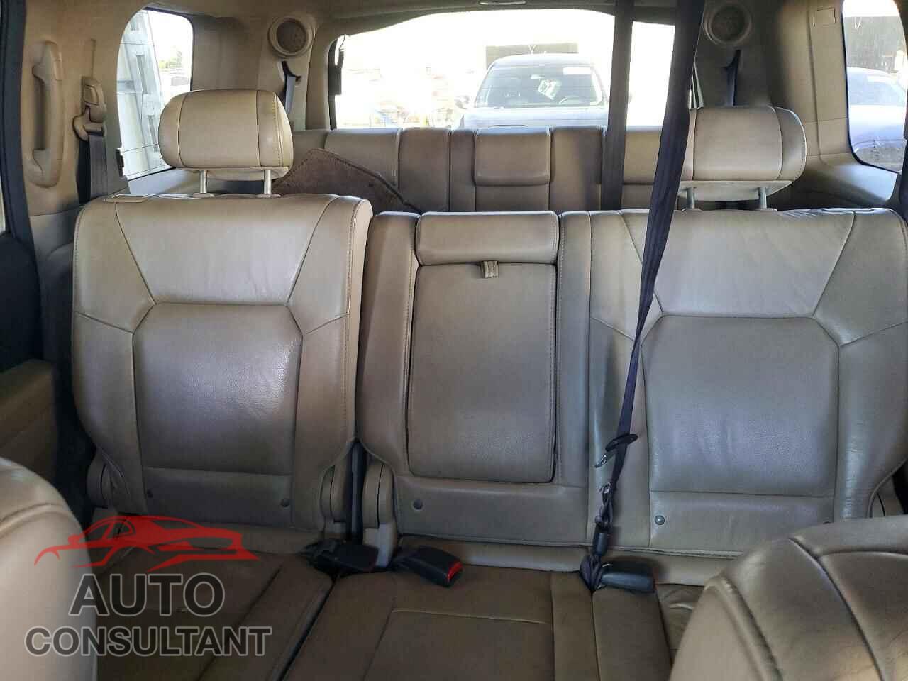 HONDA PILOT 2011 - 5FNYF3H94BB021184
