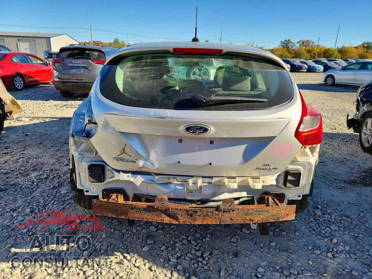 FORD FOCUS 2013 - 1FADP3K28DL295498