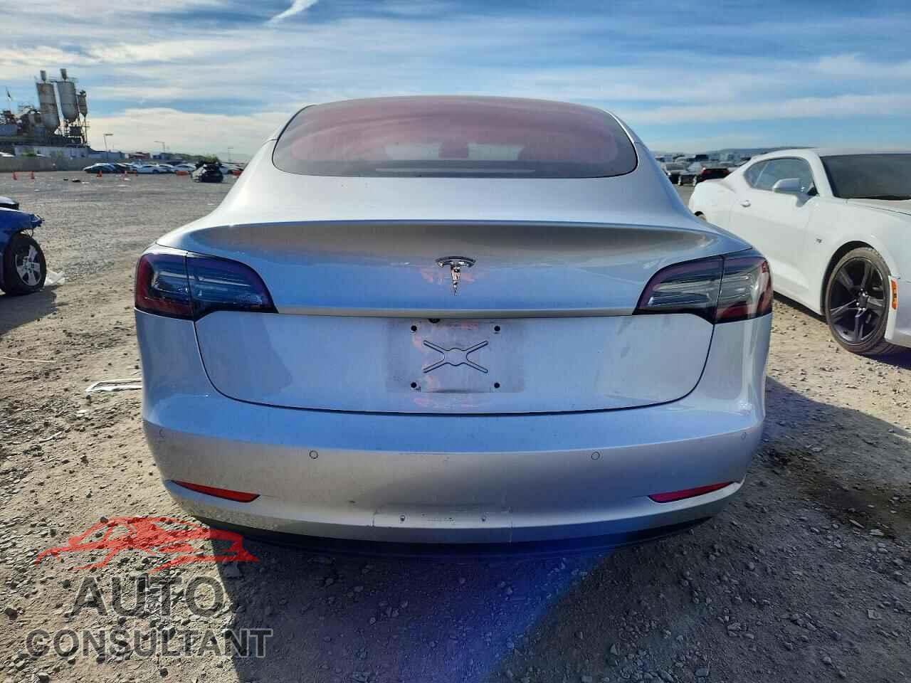 TESLA MODEL 3 2017 - 5YJ3E1EA4HF001834