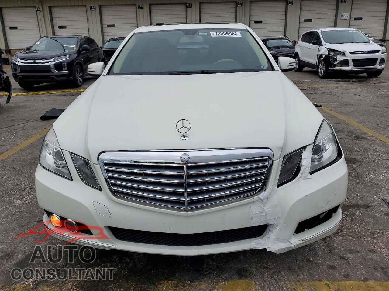 MERCEDES-BENZ E-CLASS 2011 - WDDHF8HB4BA484859