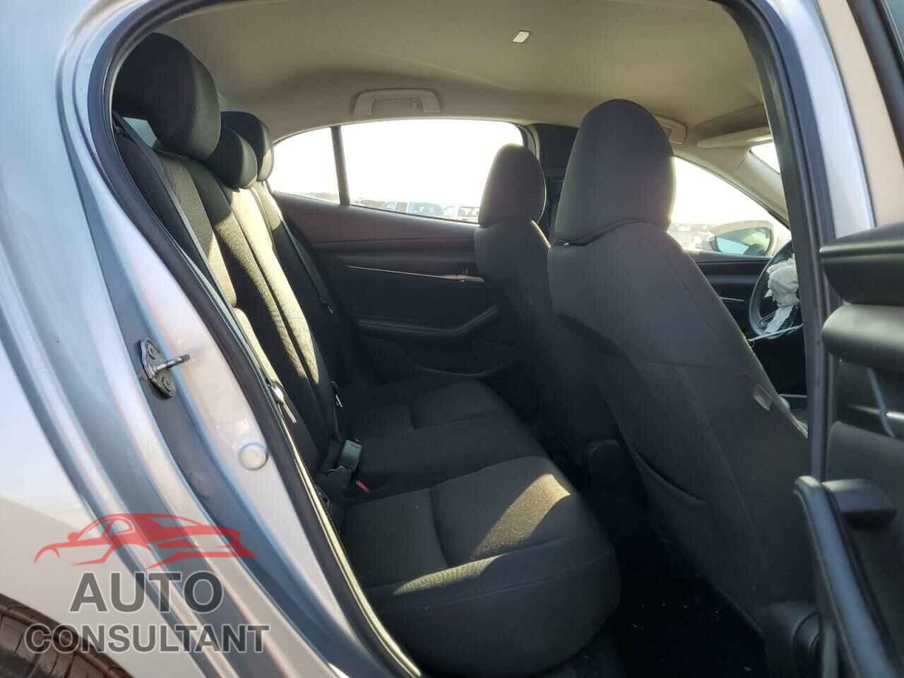 MAZDA 3 2019 - 3MZBPABL3KM114539