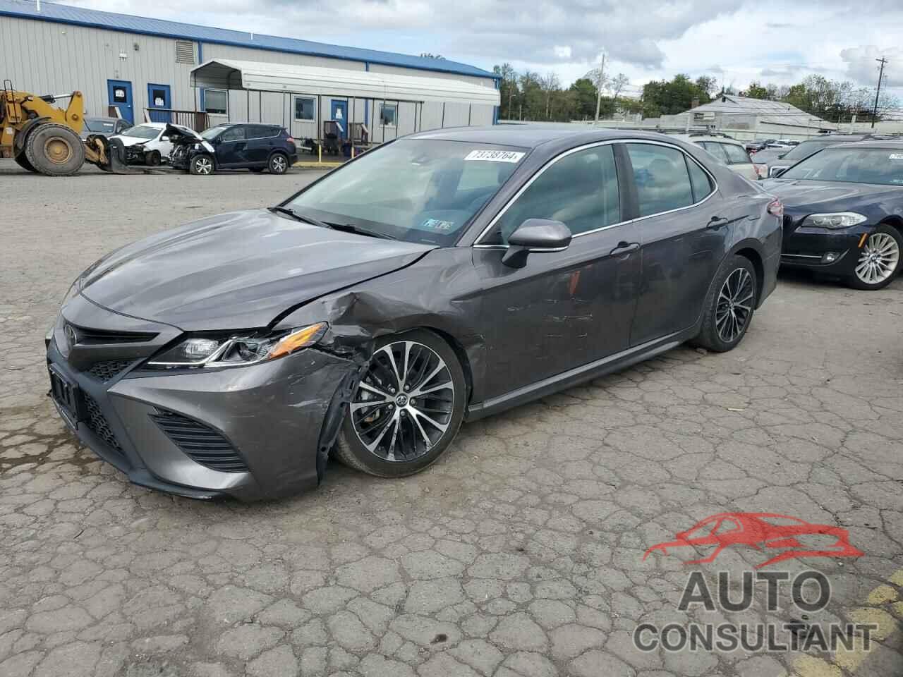 TOYOTA CAMRY 2018 - 4T1B11HK0JU536079