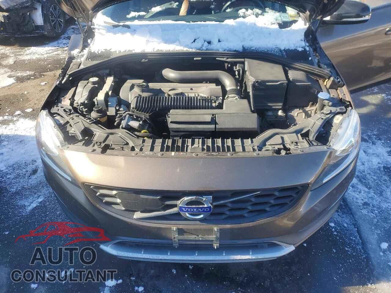 VOLVO V60 2015 - YV4612HM7F1000541