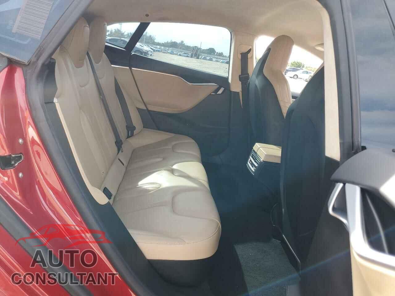 TESLA MODEL S 2016 - 5YJSA1E18GF145151