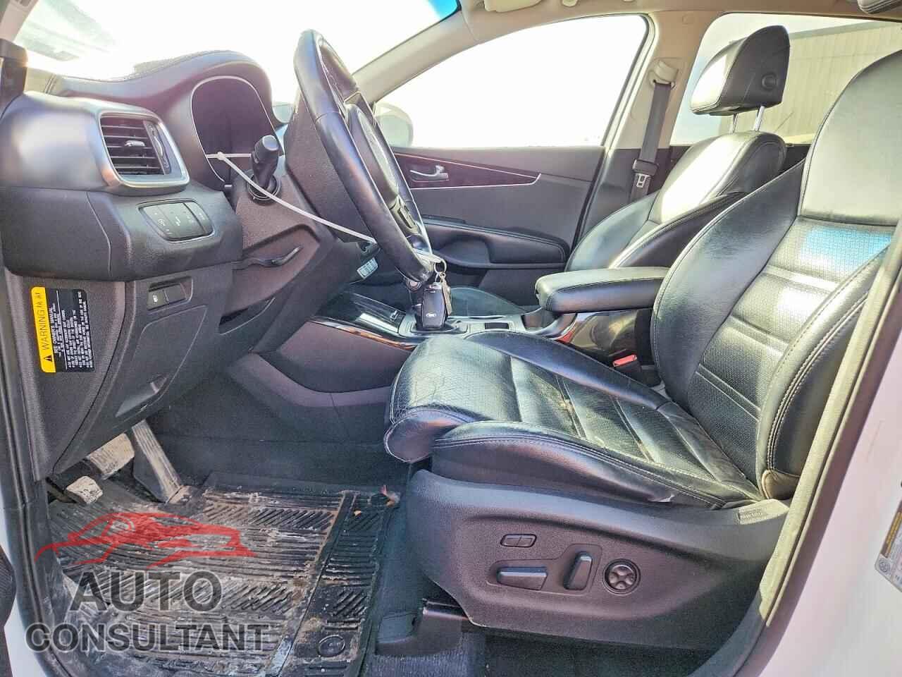 KIA SORENTO 2017 - 5XYPHDA53HG295707