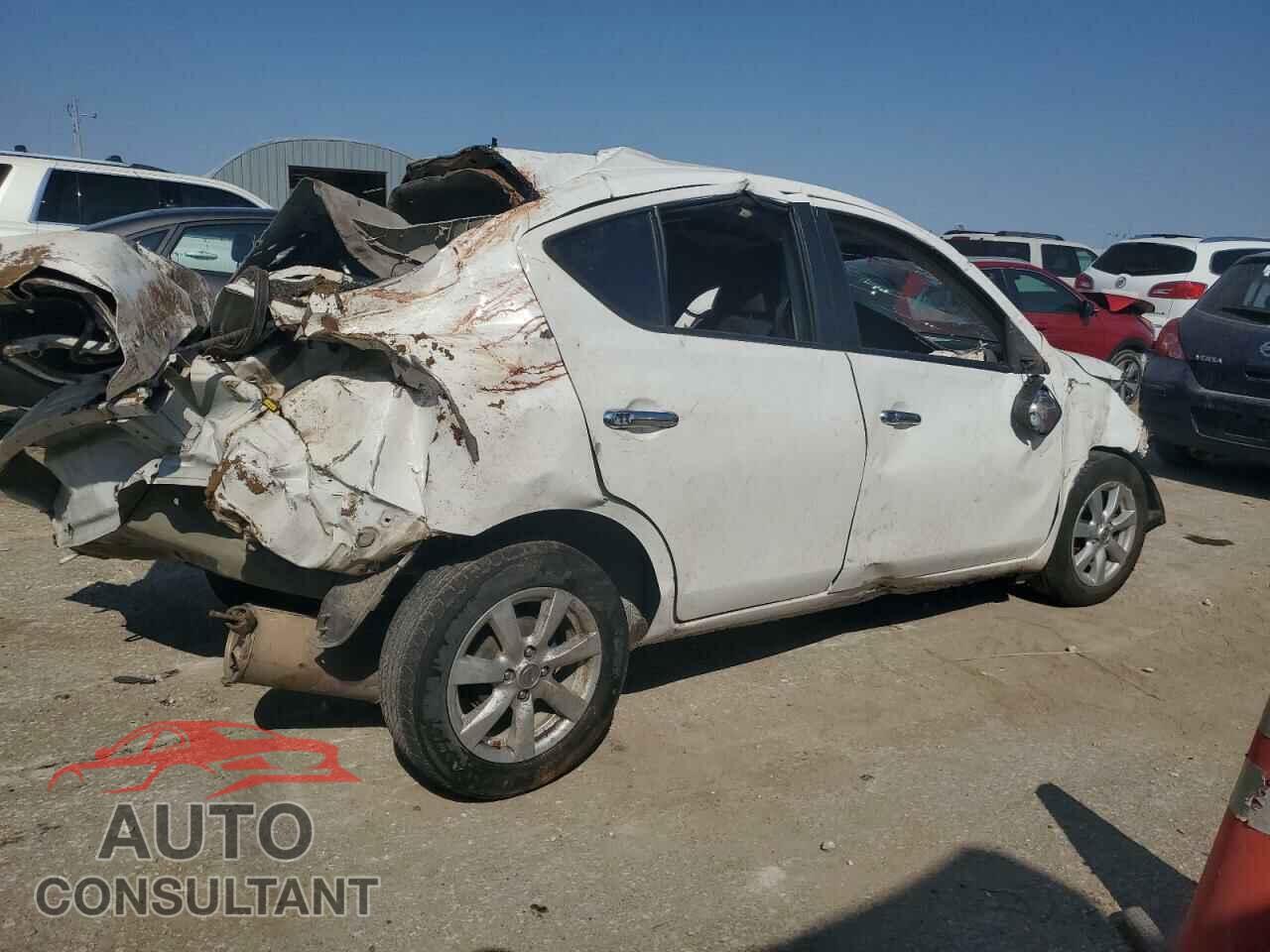 NISSAN VERSA 2012 - 3N1CN7AP7CL814126